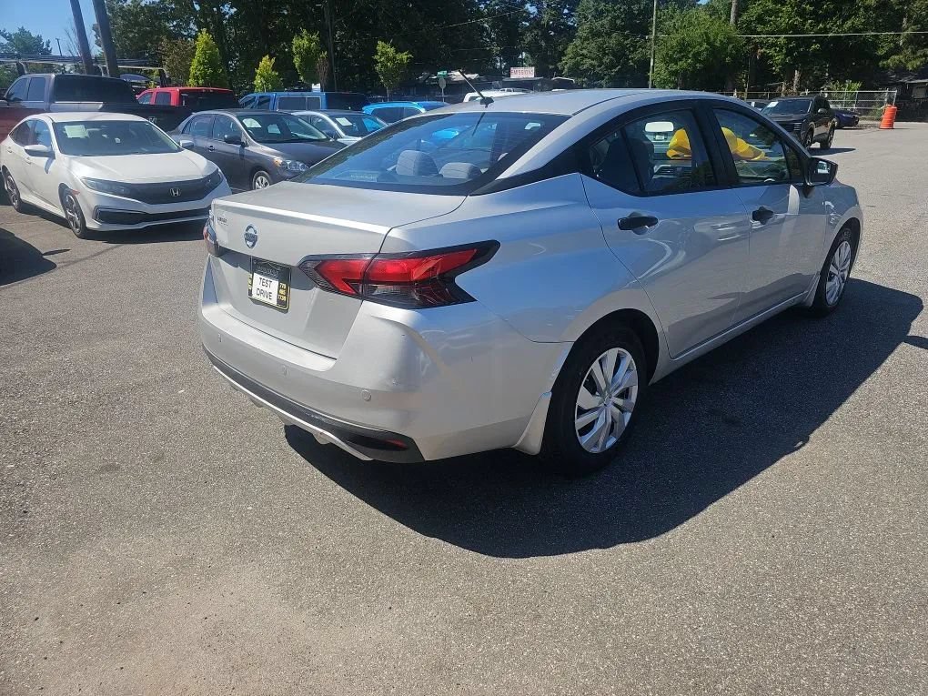 Used 2021 Nissan Versa S FWD image 6