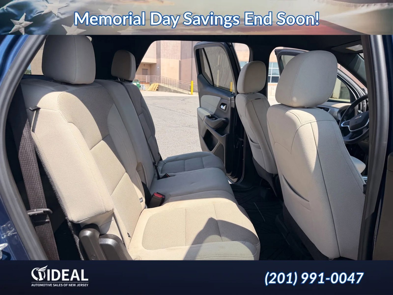 Used 2022 Chevrolet Traverse LS FWD image 16