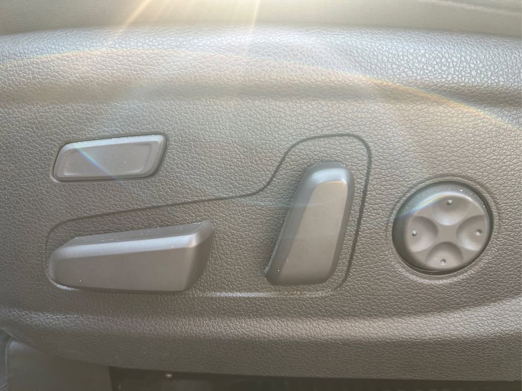 Used 2023 Hyundai Santa Fe Limited image 27