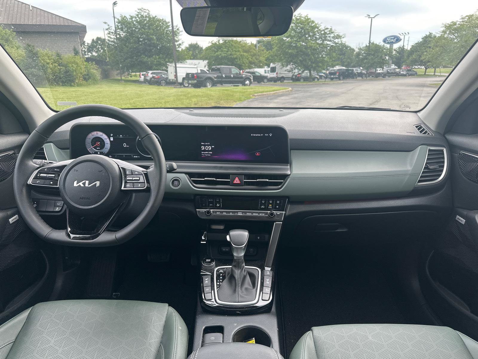 Used 2024 Kia Seltos SX w/ SX Sunroof Package AWD/4WD image 5