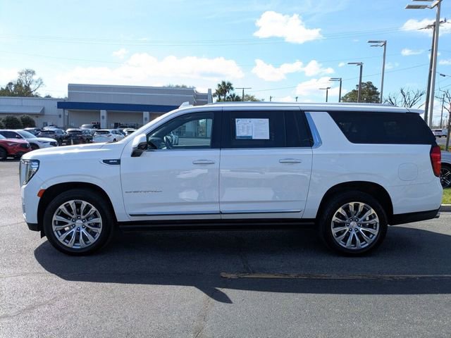 Used 2022 GMC Yukon XL Denali w/ Denali Premium Package image 11