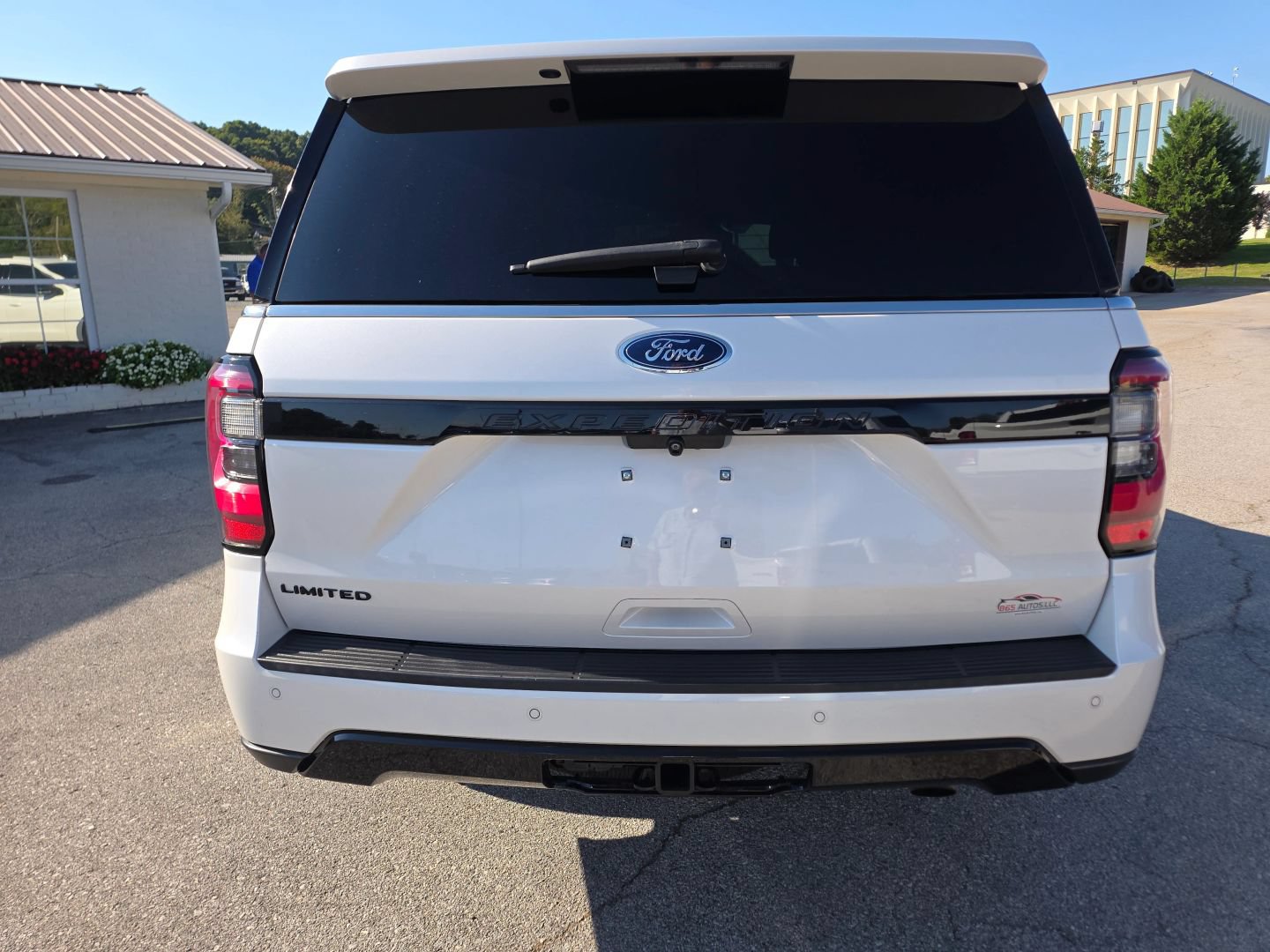 Used 2019 Ford Expedition Limited w/ Equipment Group 303A AWD/4WD image 4