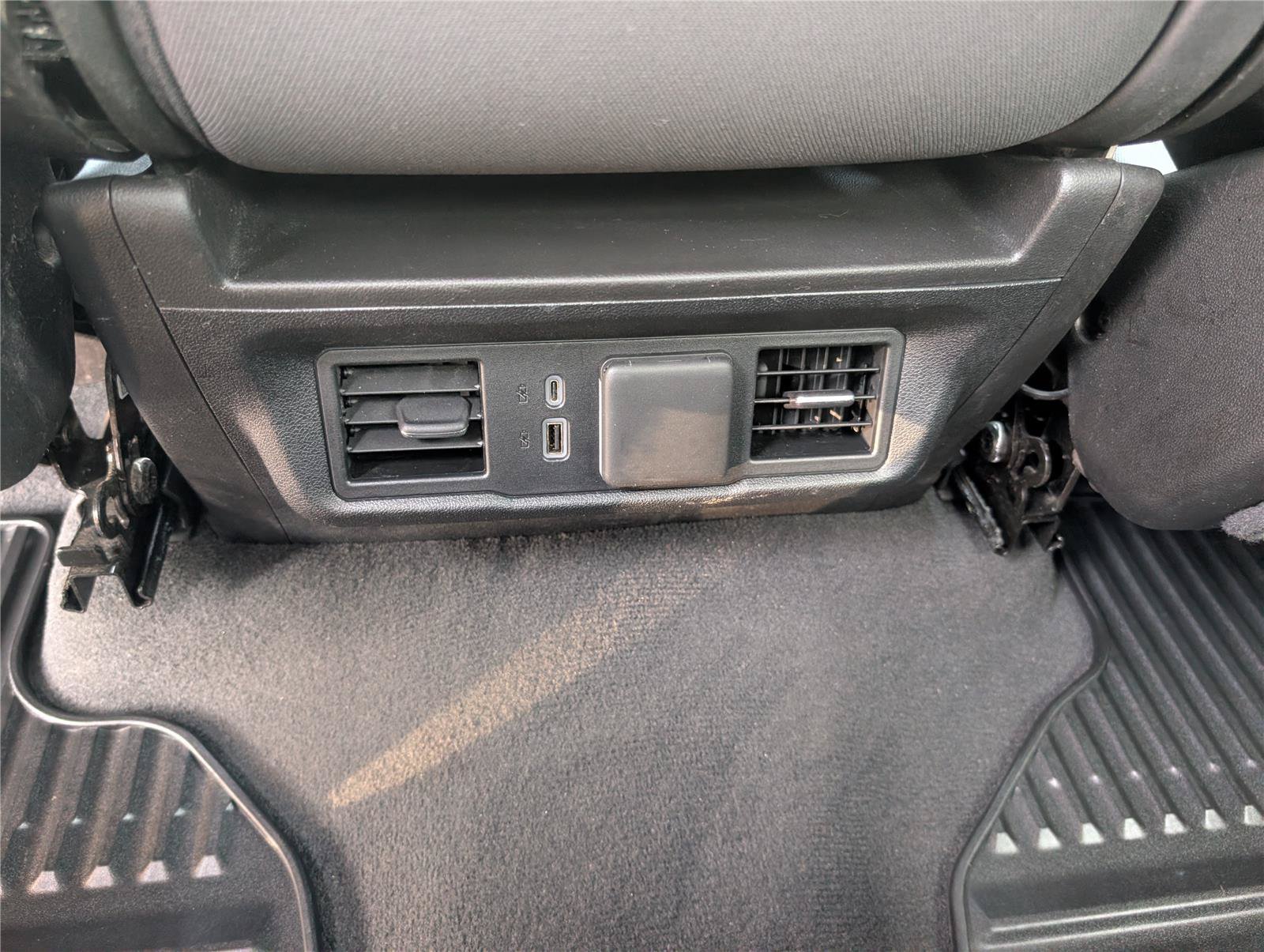Used 2024 Chevrolet Silverado 1500 RST AWD/4WD image 18