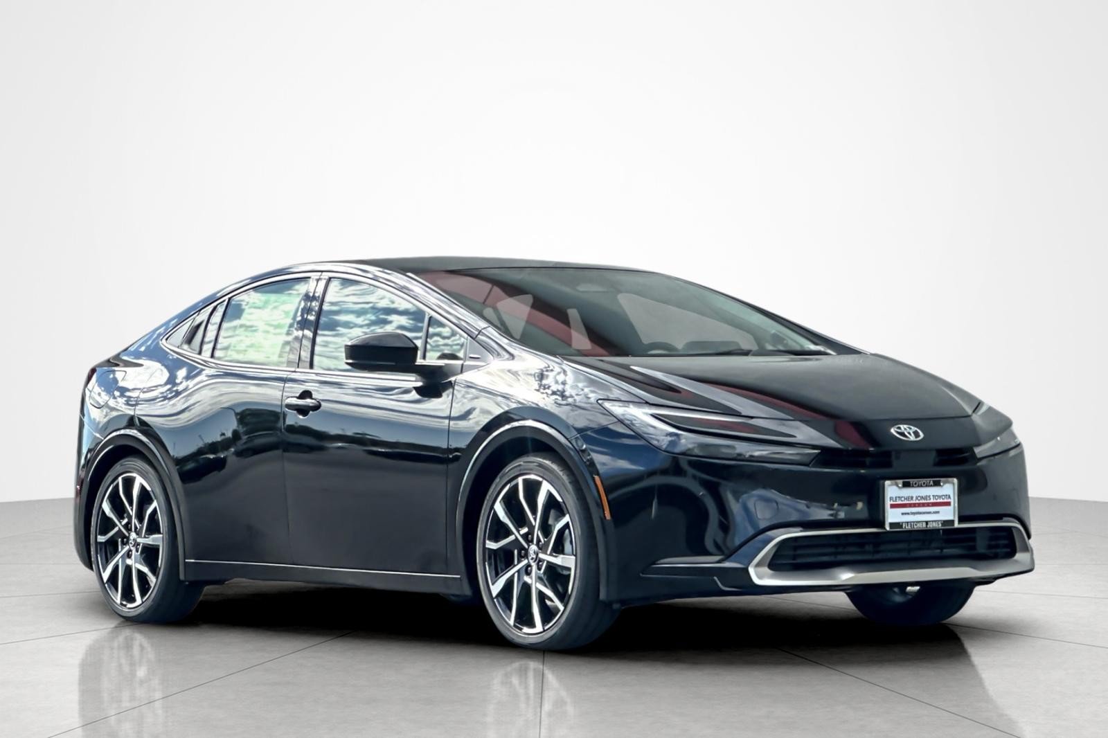 New 2026 Toyota Prius Plug-In Hybrid FWD image 7