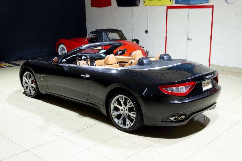 Used 2015 Maserati GranTurismo Convertible RWD image 12