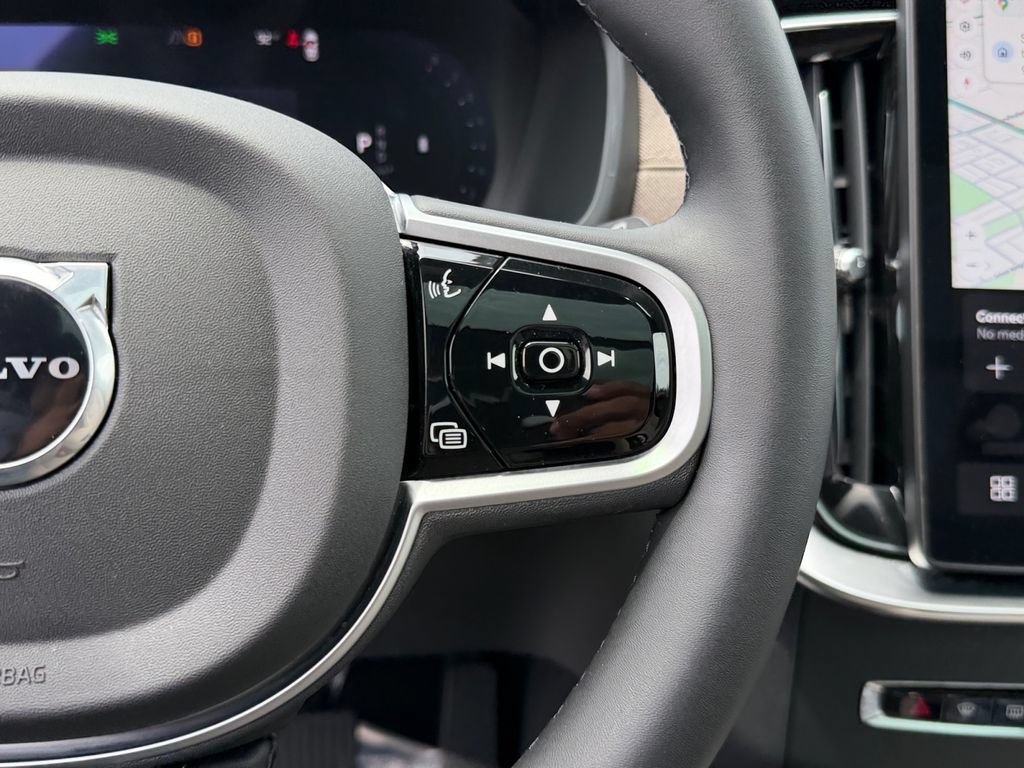 Certified 2026 Volvo XC90 B6 Plus AWD/4WD image 19