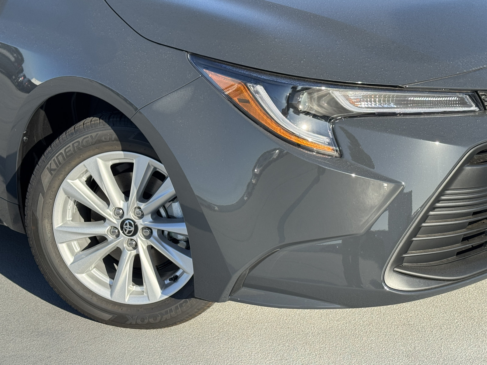 New 2027 Toyota Corolla LE w/ LE Premium Package FWD image 10