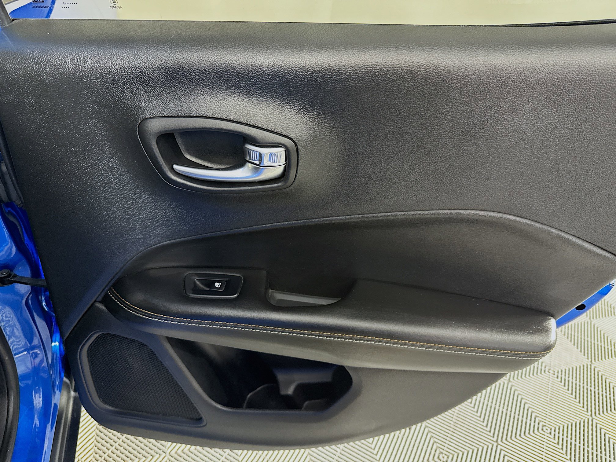 Used 2019 Jeep Compass Sport w/ Cold Weather Group image 27