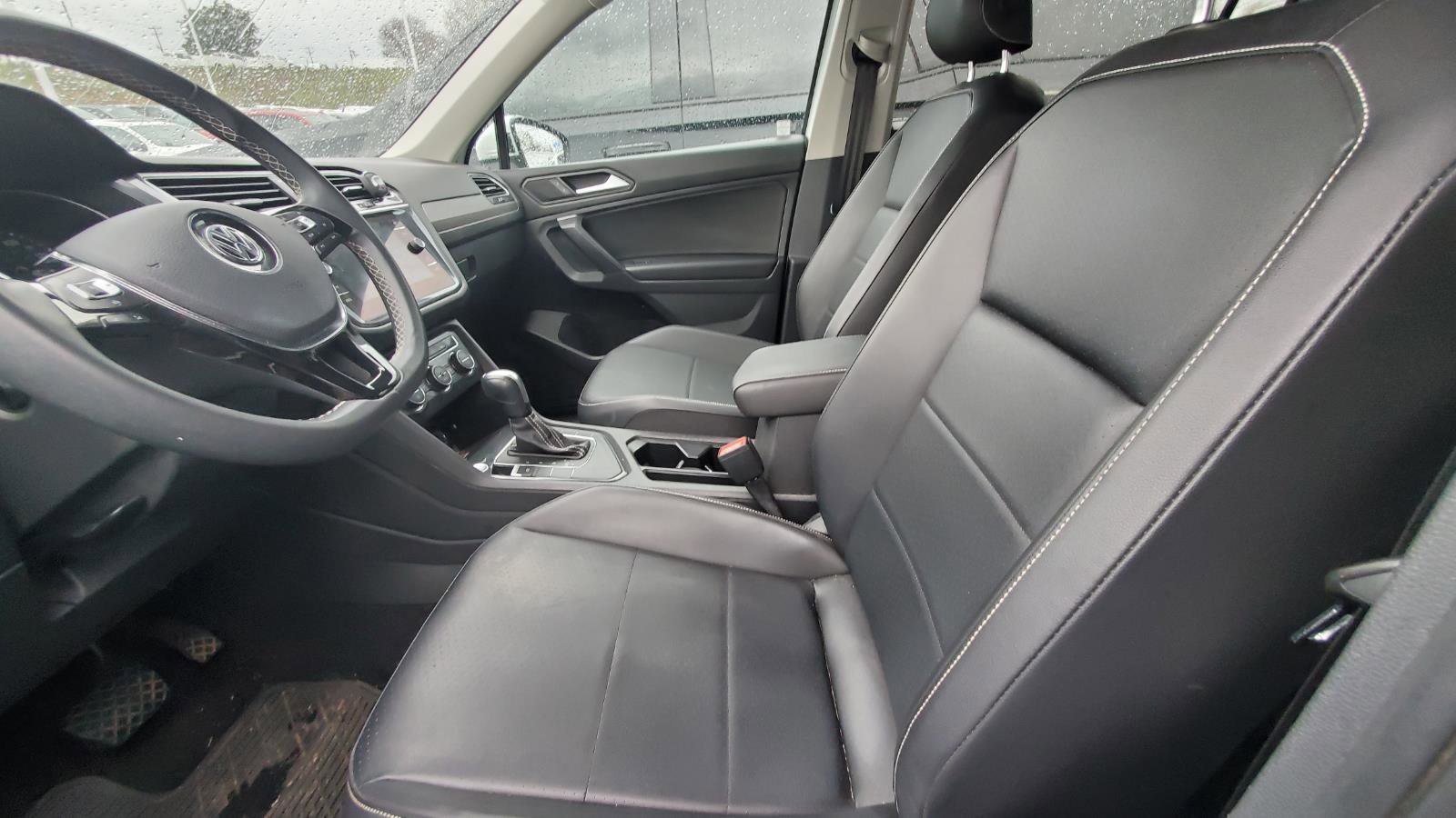 Used 2021 Volkswagen Tiguan SE image 3