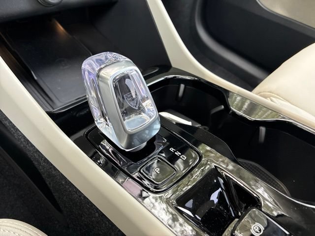 New 2026 Volvo XC40 B5 Ultra w/ Climate Package AWD/4WD image 31