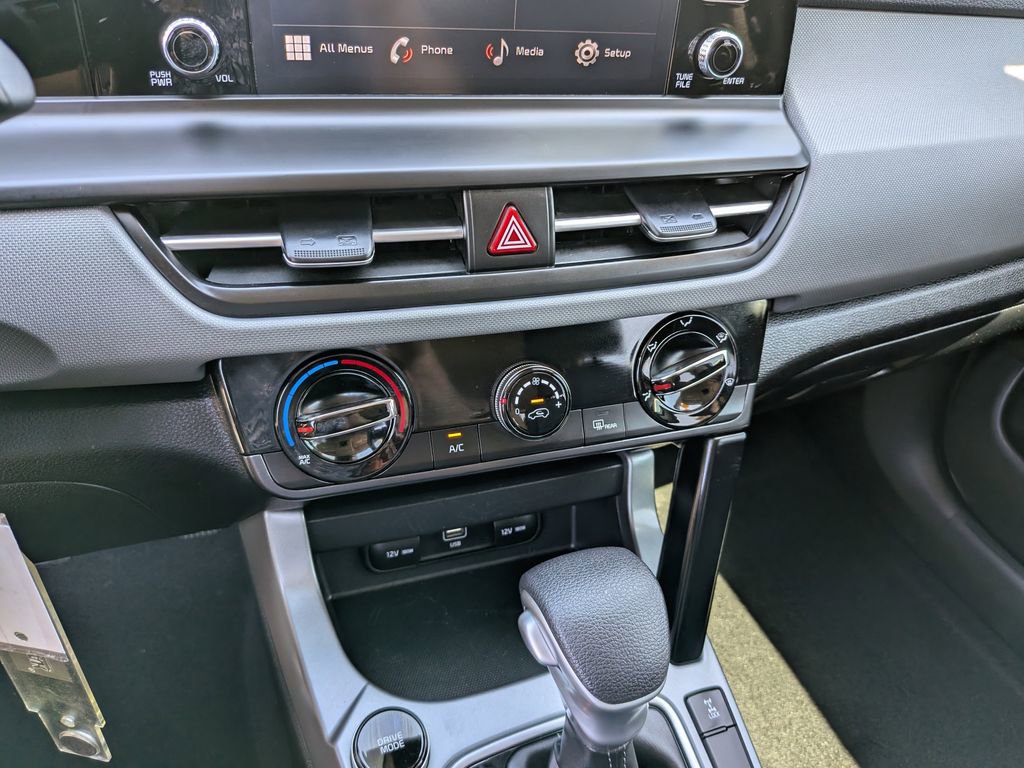 Certified 2025 Kia Seltos LX AWD/4WD image 24