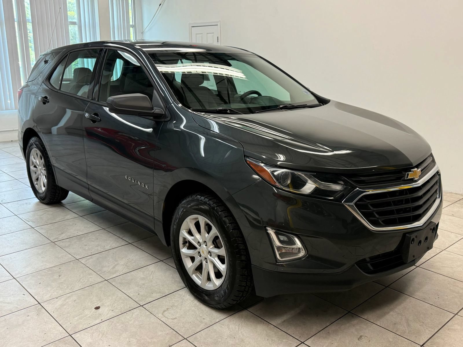 Used 2018 Chevrolet Equinox LS AWD/4WD image 1