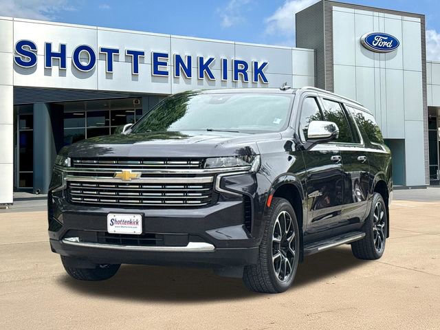 Used 2024 Chevrolet Suburban Premier w/ Advanced Technology Package AWD/4WD image 3