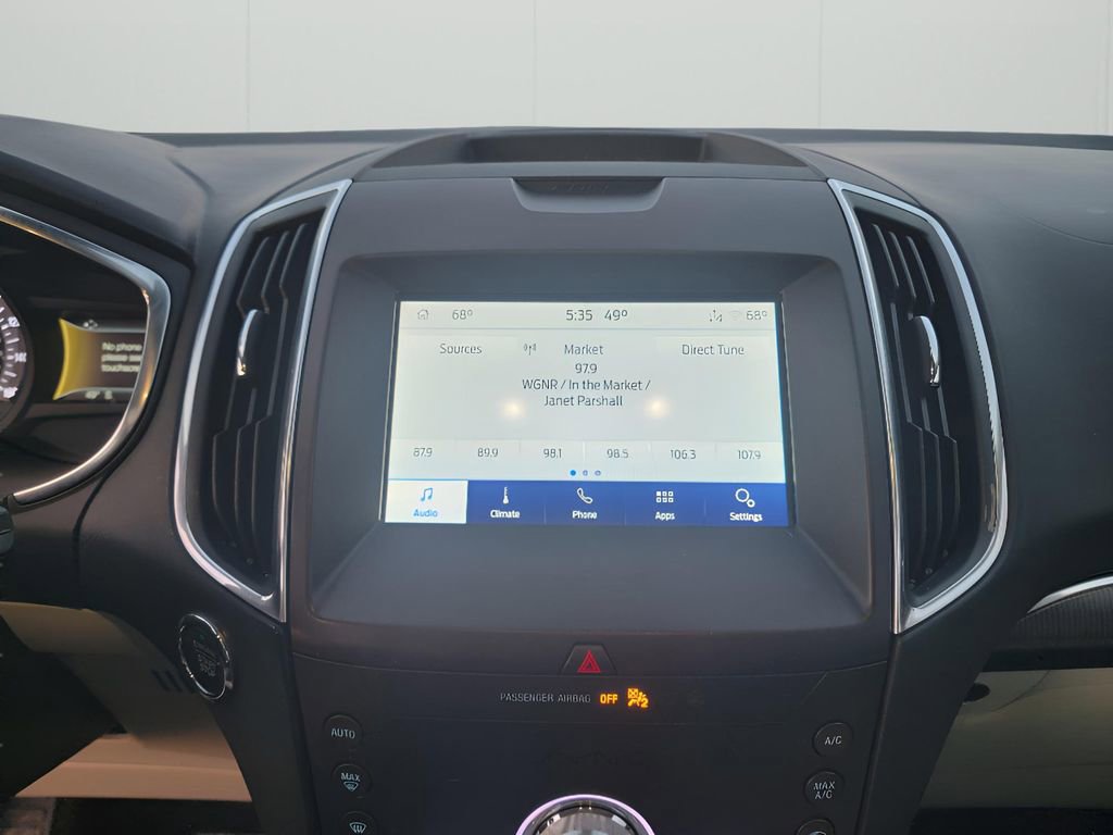 Used 2020 Ford Edge Titanium image 21