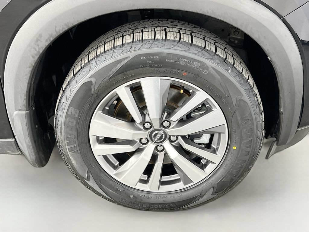 Used 2023 Nissan Pathfinder SL w/ Lighting Package (N92) FWD image 37