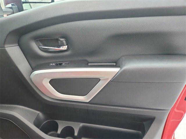 Used 2024 Nissan Titan SV w/ SV Convenience Package image 34