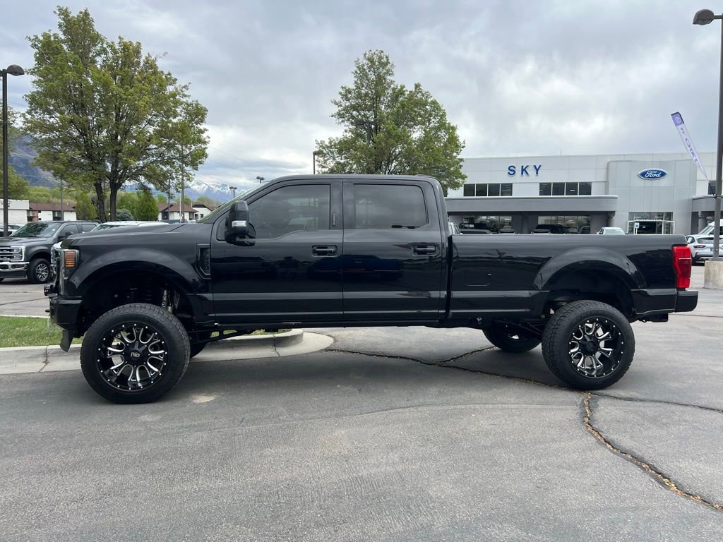 Used 2022 Ford F350 Lariat w/ Black Appearance Package AWD/4WD image 15