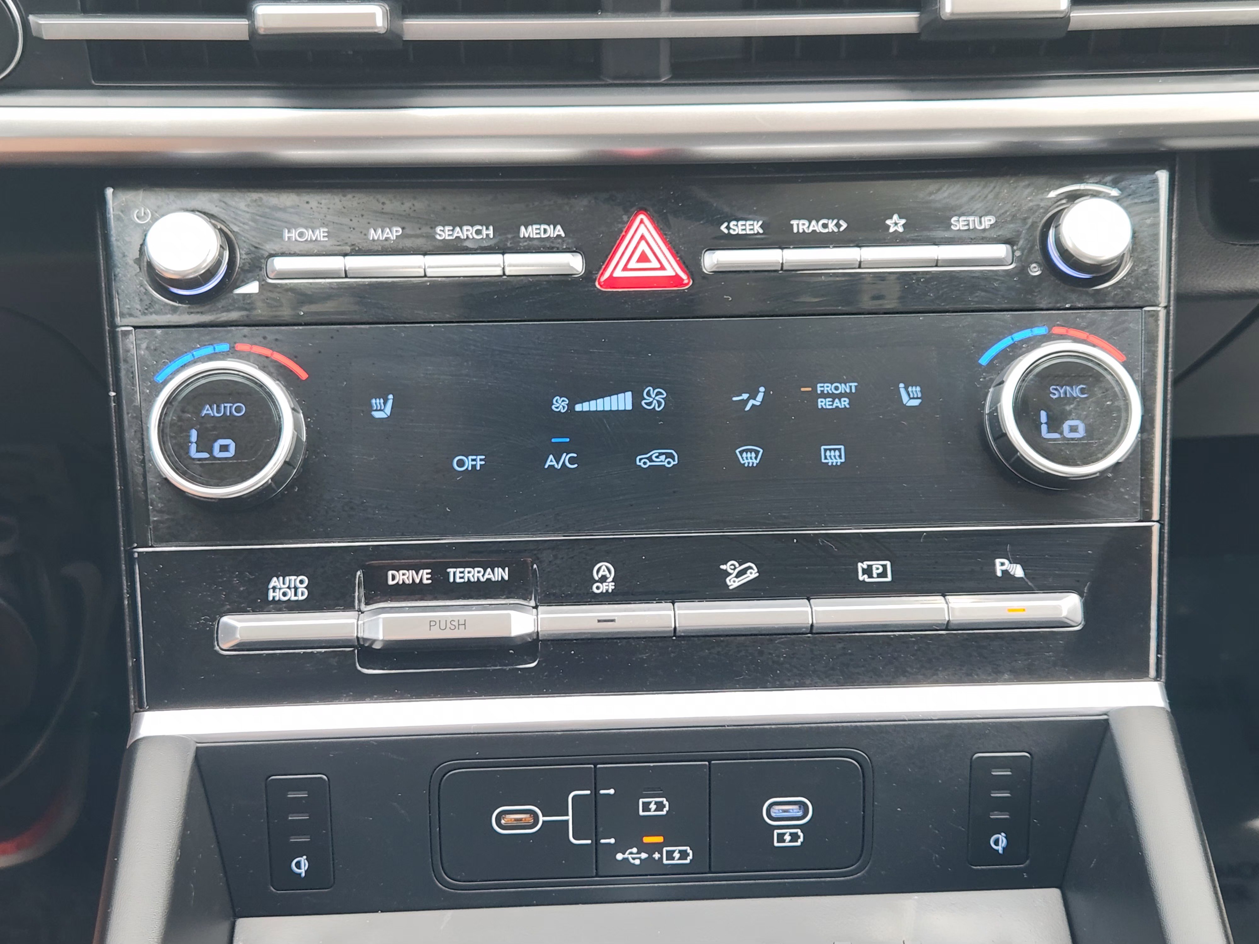 Used 2026 Hyundai Santa Fe XRT w/ Tow & Go Package AWD/4WD image 19