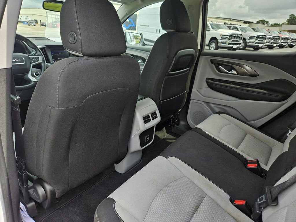 Used 2024 GMC Terrain SLE FWD image 30