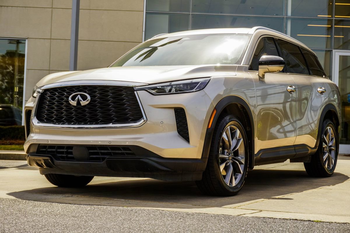 Used 2023 INFINITI QX60 Luxe w/ Cargo Package image 8