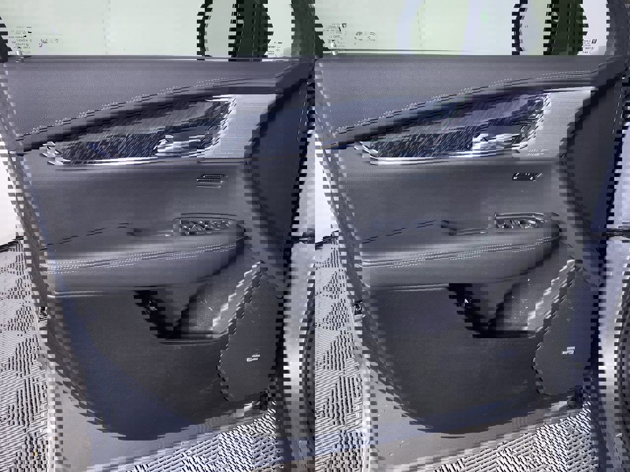 Certified 2024 Cadillac XT6 Premium Luxury w/ Technology Package image 12