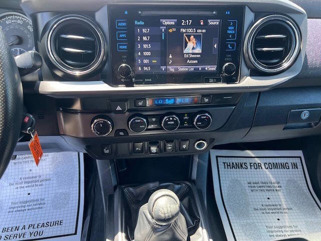 Used 2019 Toyota Tacoma TRD Sport image 22