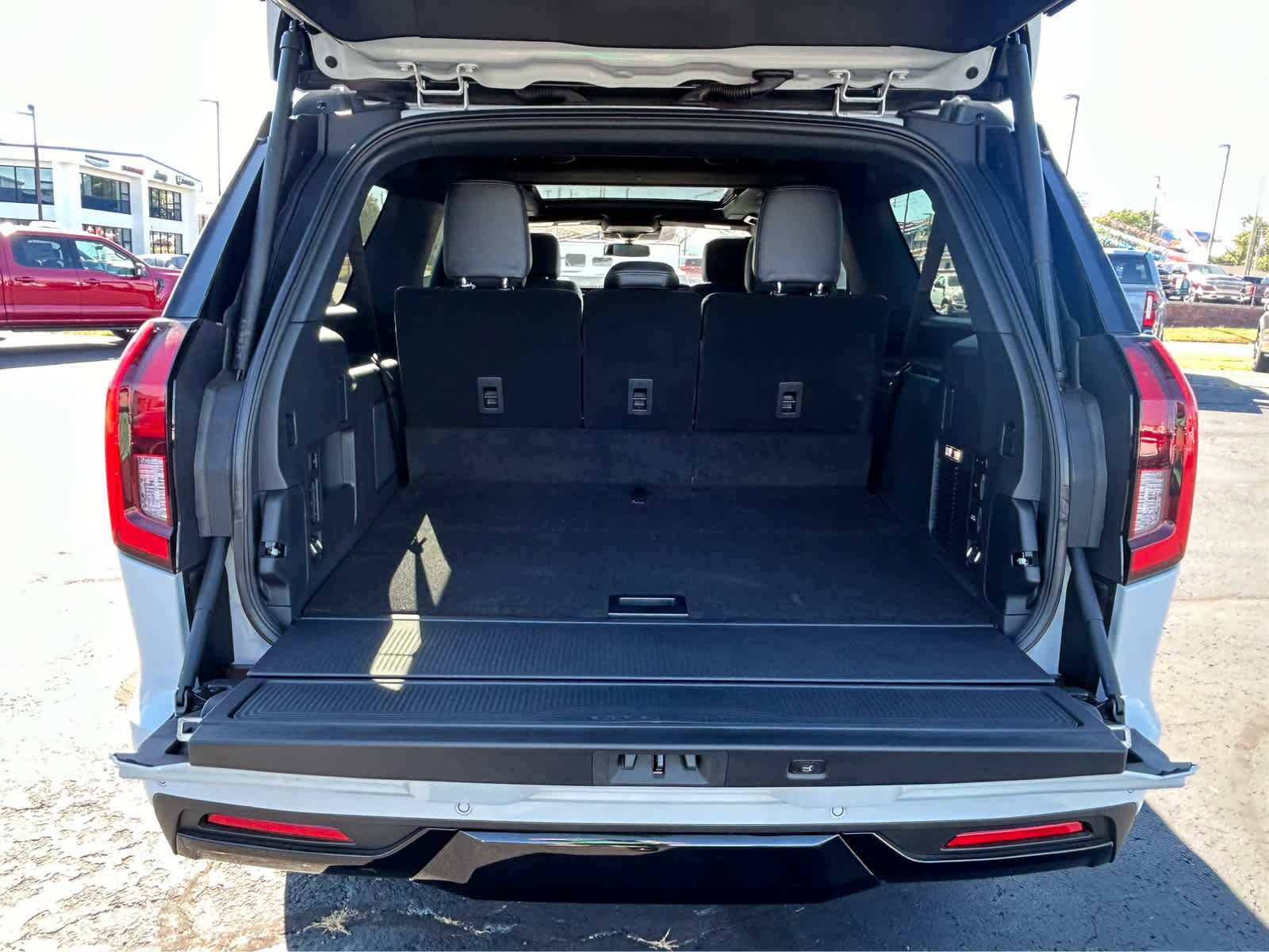 New 2025 Ford Expedition Max Platinum w/ Stealth Performance Package image 9