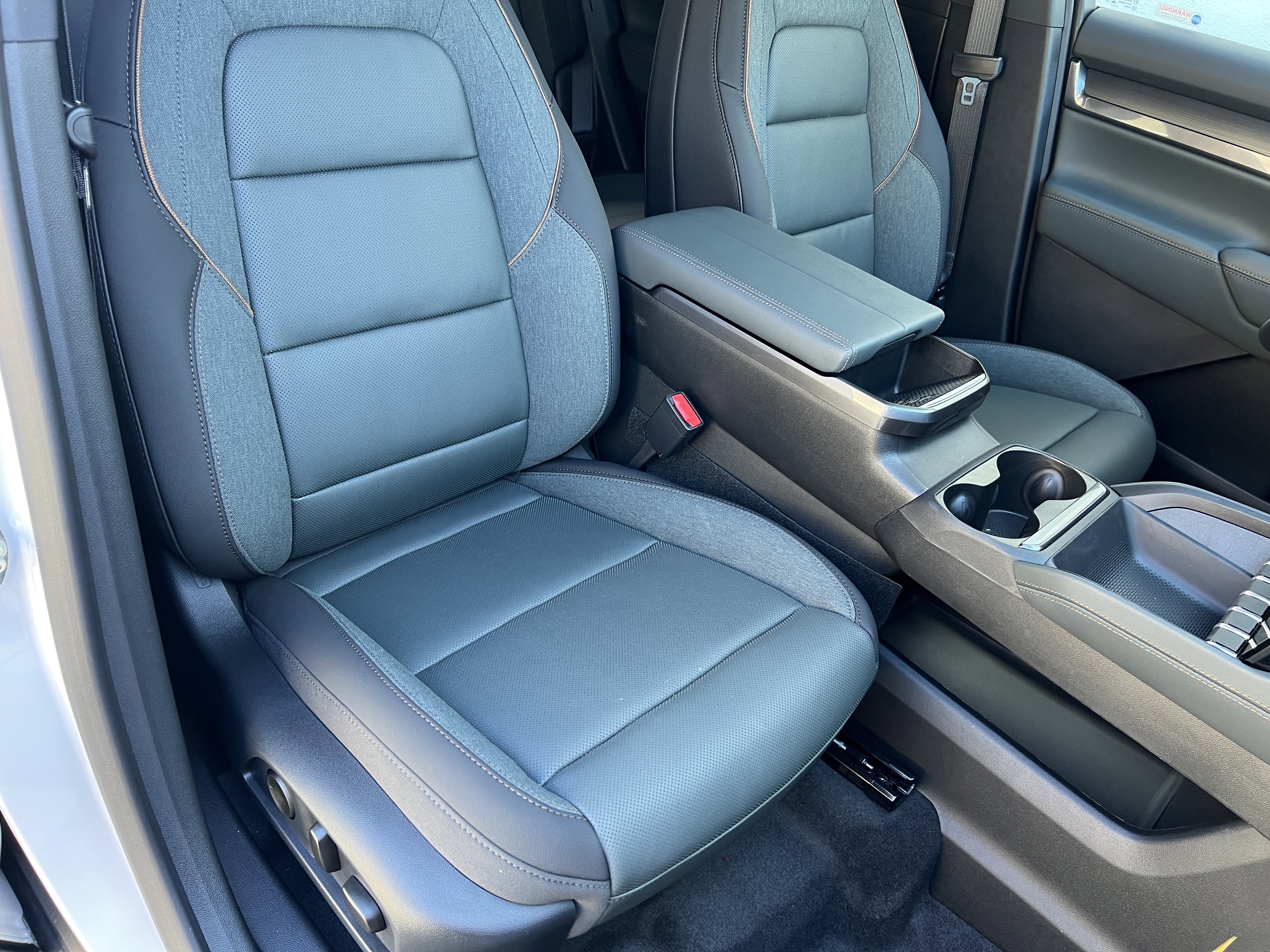 New 2026 GMC Terrain AT4 w/ Convenience Package III AWD/4WD image 25