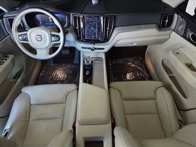 Used 2023 Volvo XC60 T8 Ultimate image 17