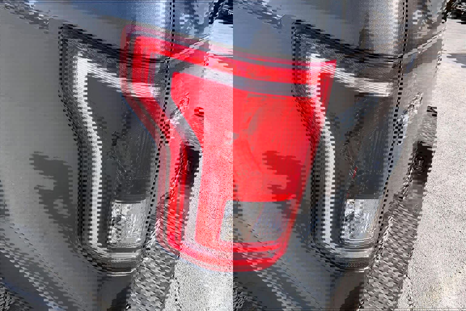 Used 2017 Ford F150 XLT w/ Equipment Group 302A Luxury image 29