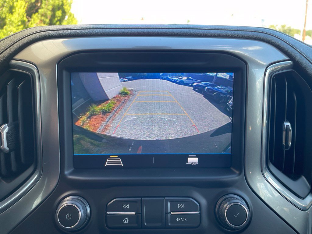 Used 2022 Chevrolet Silverado 1500 LT AWD/4WD image 23