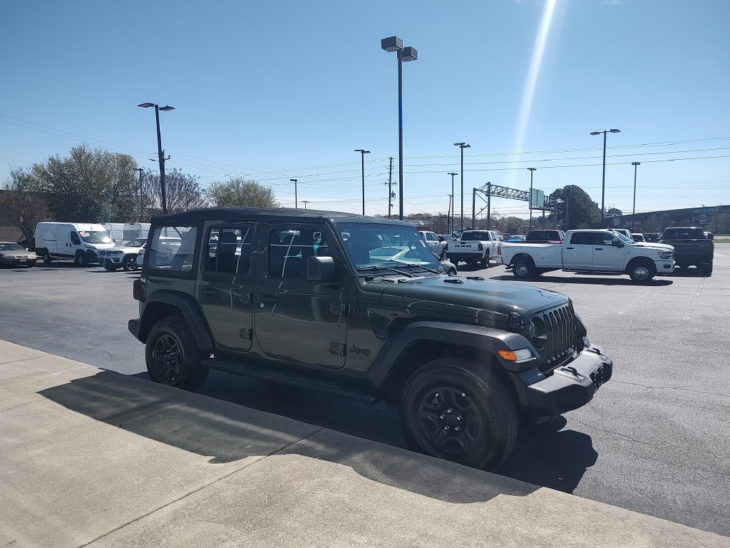 Used 2023 Jeep Wrangler Unlimited Sport AWD/4WD image 7