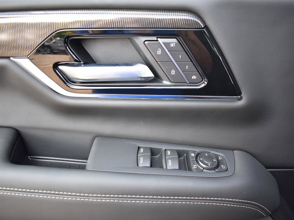 New 2026 GMC Yukon XL Elevation w/ Elevation Premium Package image 18