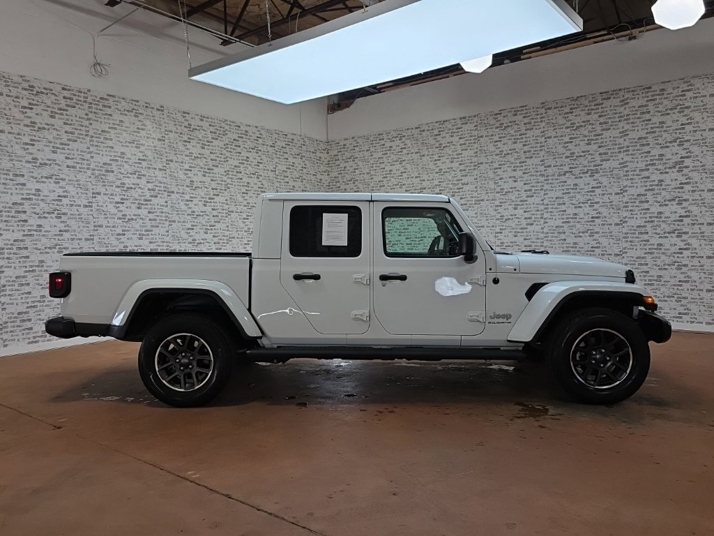 Used 2023 Jeep Gladiator Overland image 9