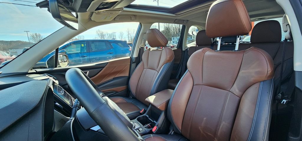 Used 2023 Subaru Forester Touring image 5