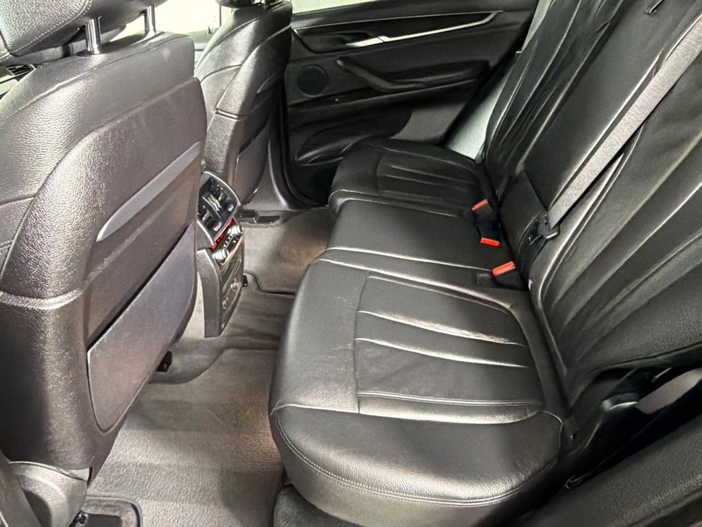 Used 2014 BMW X5 xDrive35d image 19