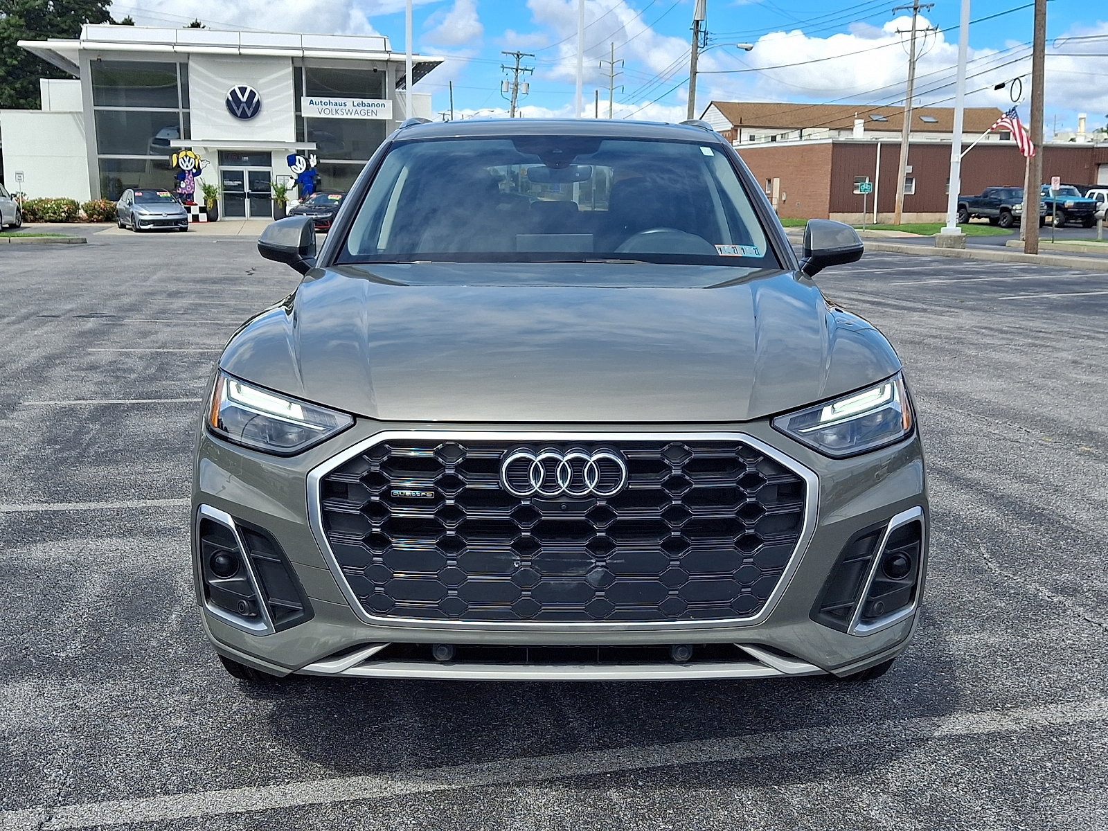 Used 2023 Audi Q5 2.0T Premium Plus w/ Premium Plus Package AWD/4WD image 2