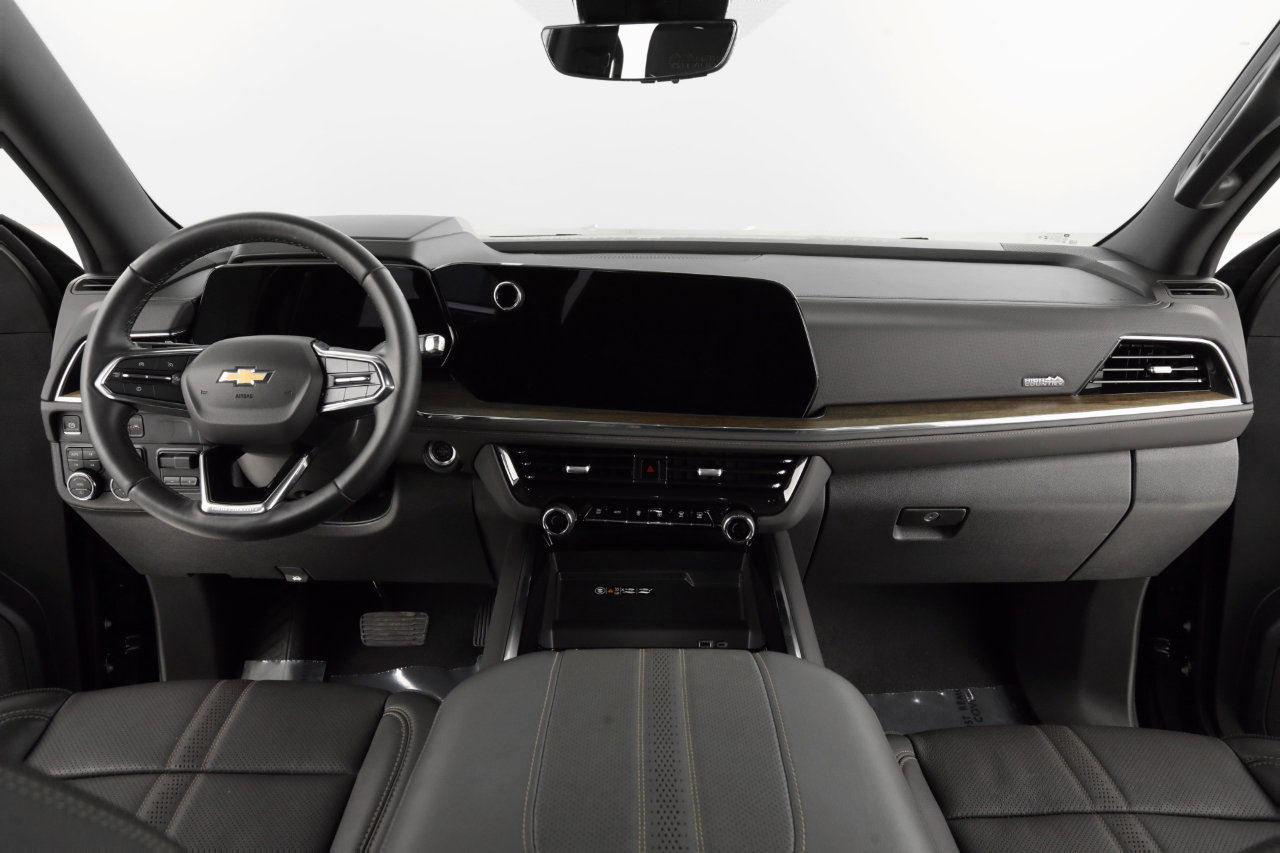 Used 2025 Chevrolet Tahoe High Country image 17