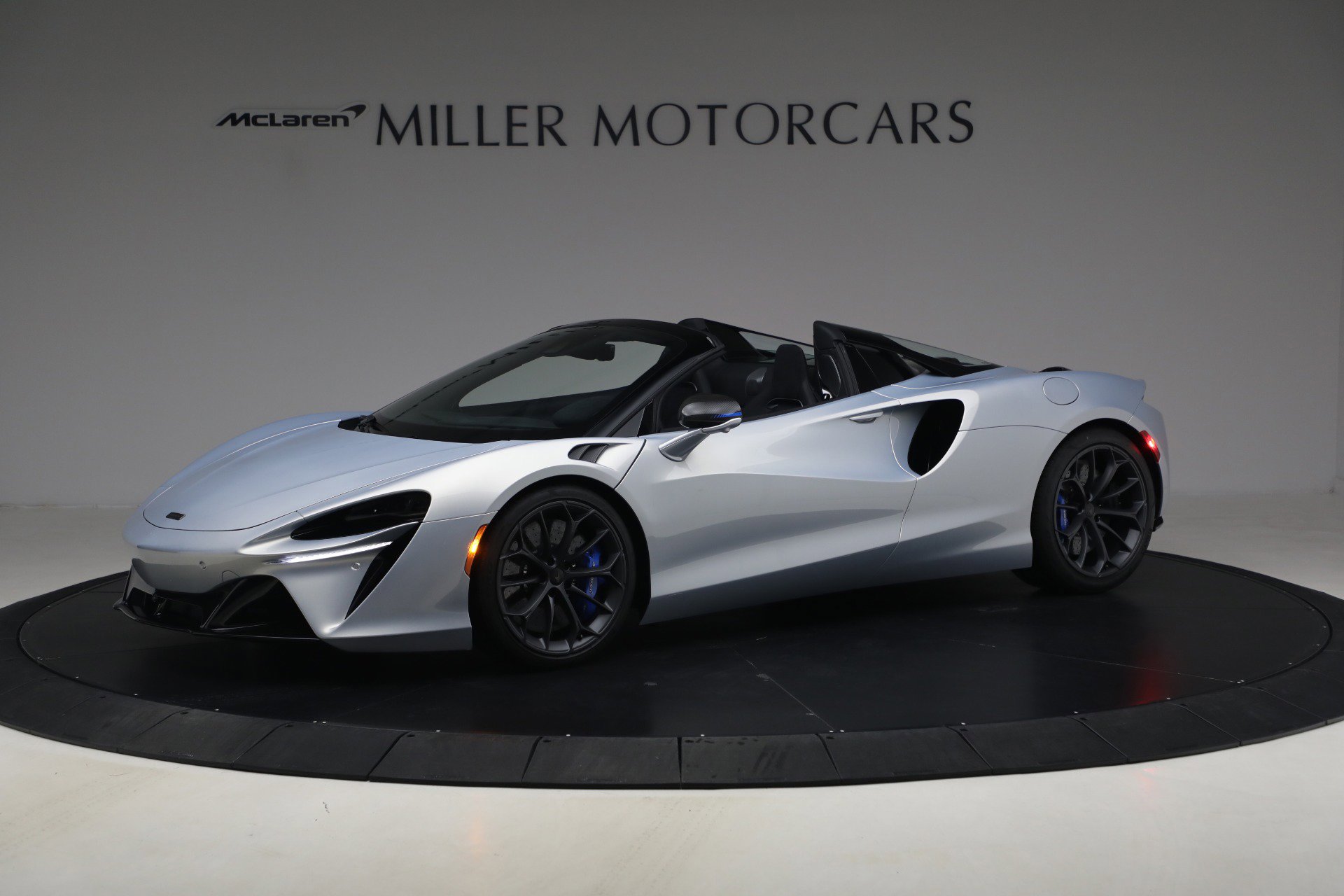 New 2026 McLaren Artura Spider image 2