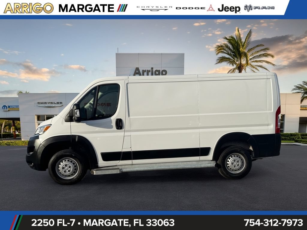 Used 2025 RAM ProMaster 2500 w/ U-Haul Equipment Group FWD image 4