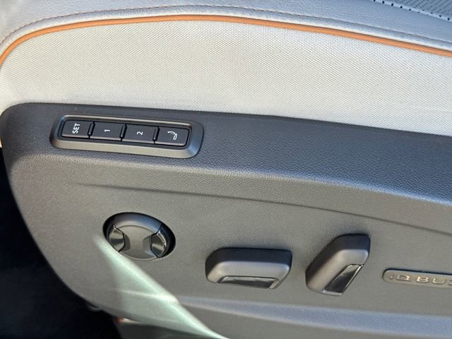 New 2025 Volkswagen ID. Buzz 1st Edition image 37