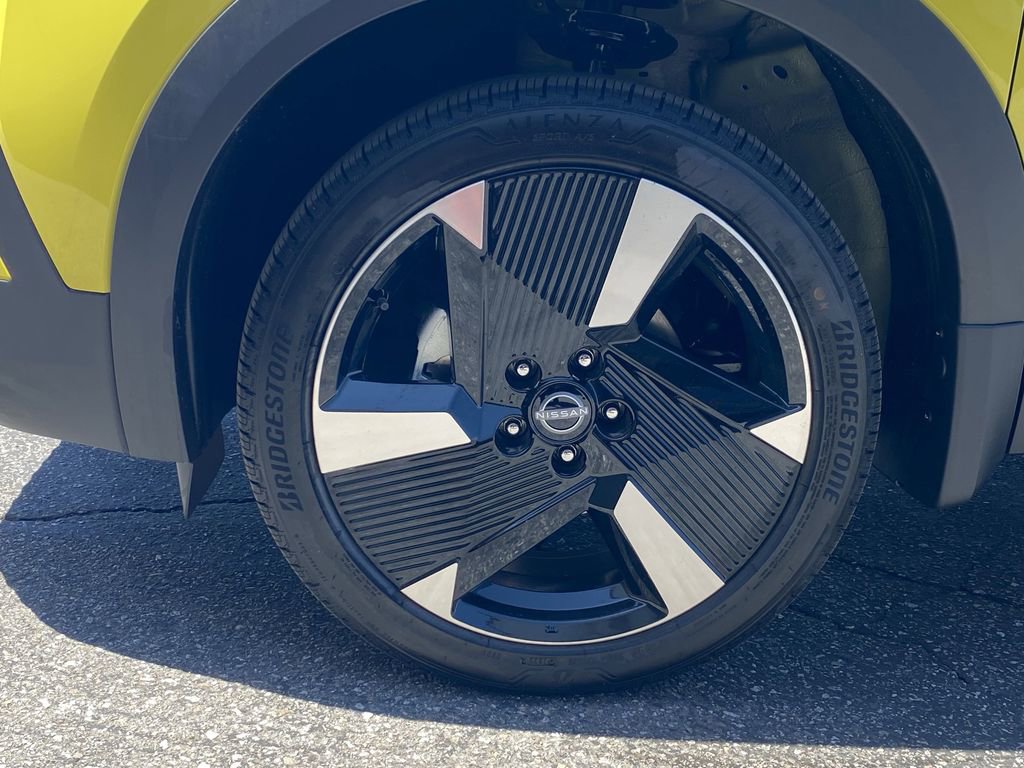 New 2025 Nissan Kicks SR image 7