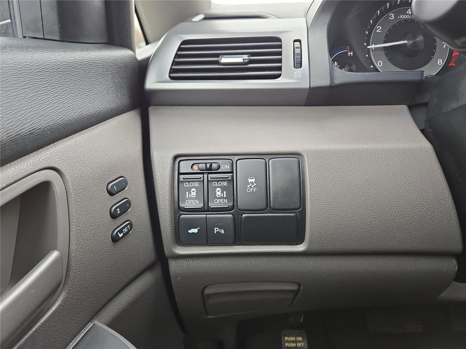 Used 2011 Honda Odyssey Touring image 15