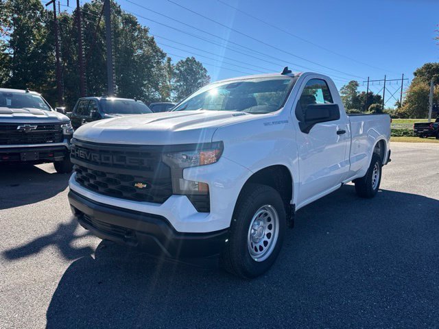 Used 2026 Chevrolet Silverado 1500 W/T RWD image 2