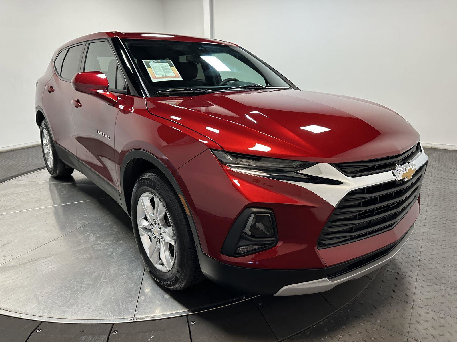 Used 2021 Chevrolet Blazer LT AWD/4WD image 2