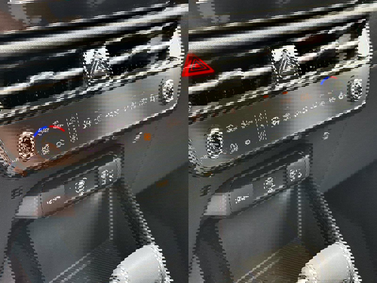 New 2025 Kia Niro SX image 23