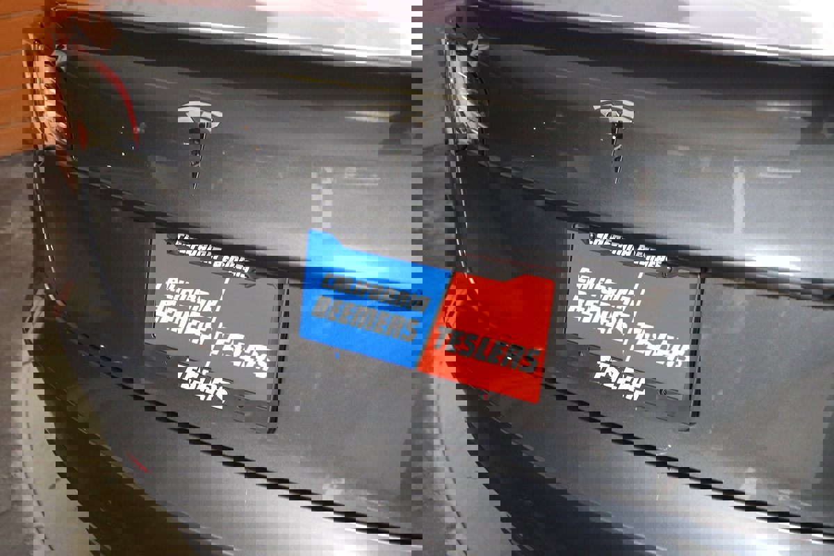 Used 2023 Tesla Model 3 Standard Range image 13