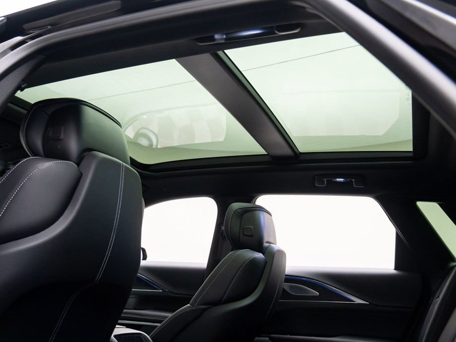 Certified 2024 Cadillac Lyriq Luxury w/ LPO, Floor Liner Package image 21