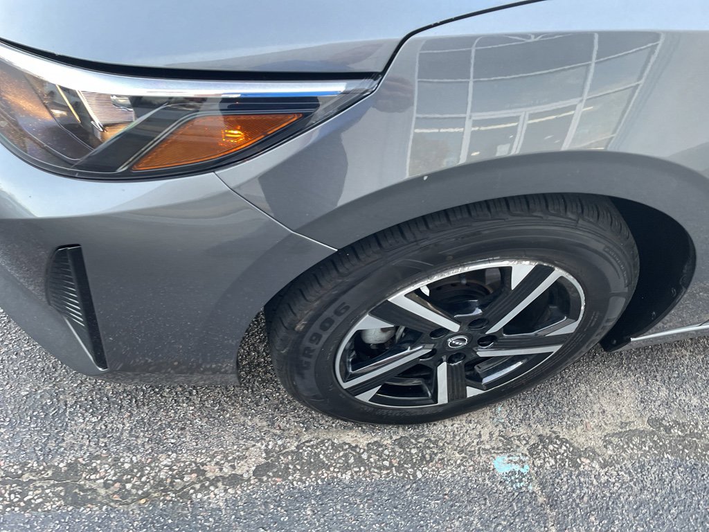 Used 2024 Nissan Sentra SV FWD image 5