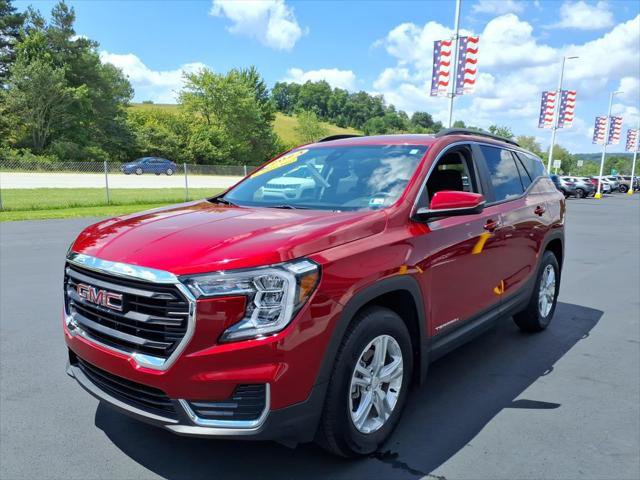 Used 2023 GMC Terrain SLE w/ Driver Convenience Package AWD/4WD image 4
